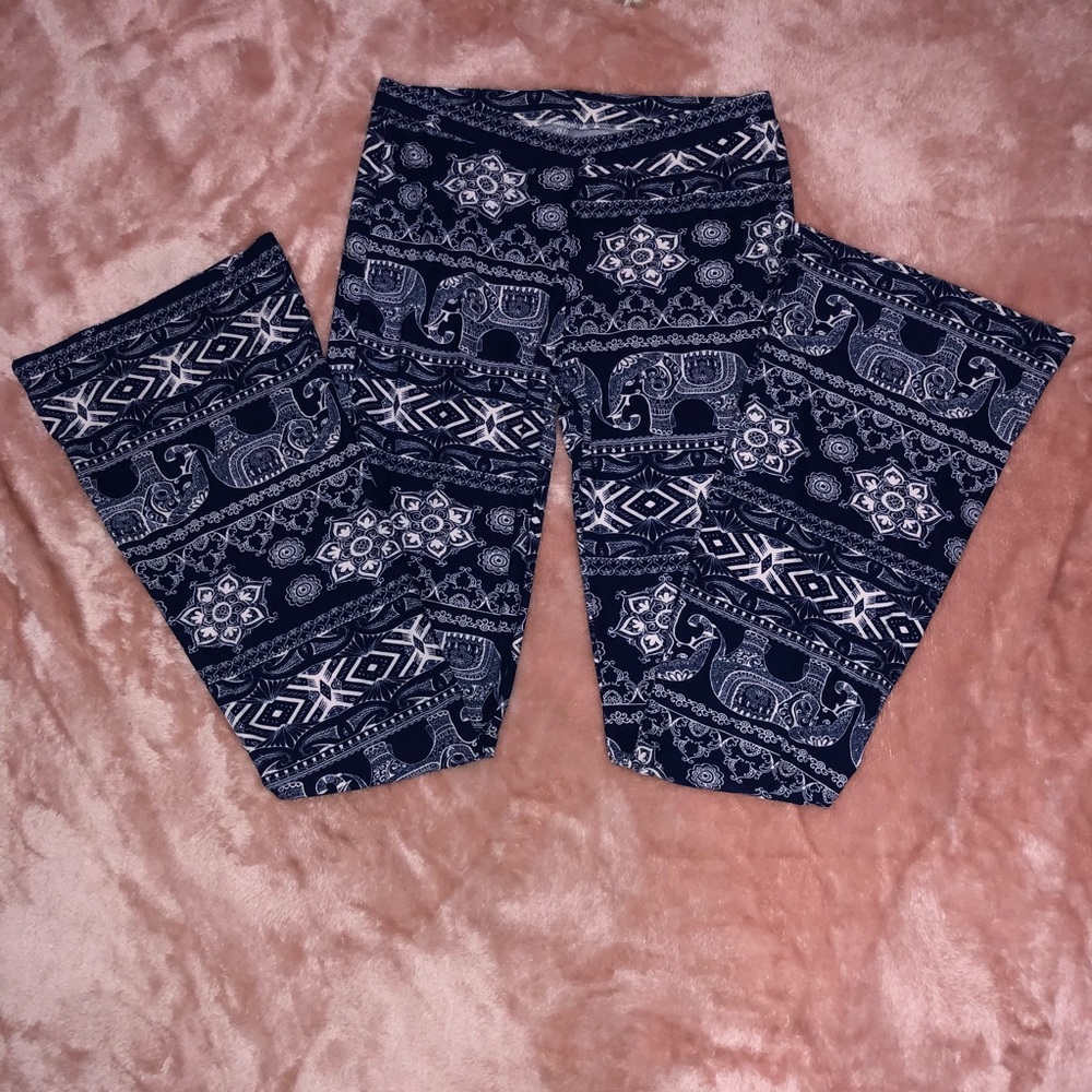 NWOT Navy and white cute elephant stretchy pants